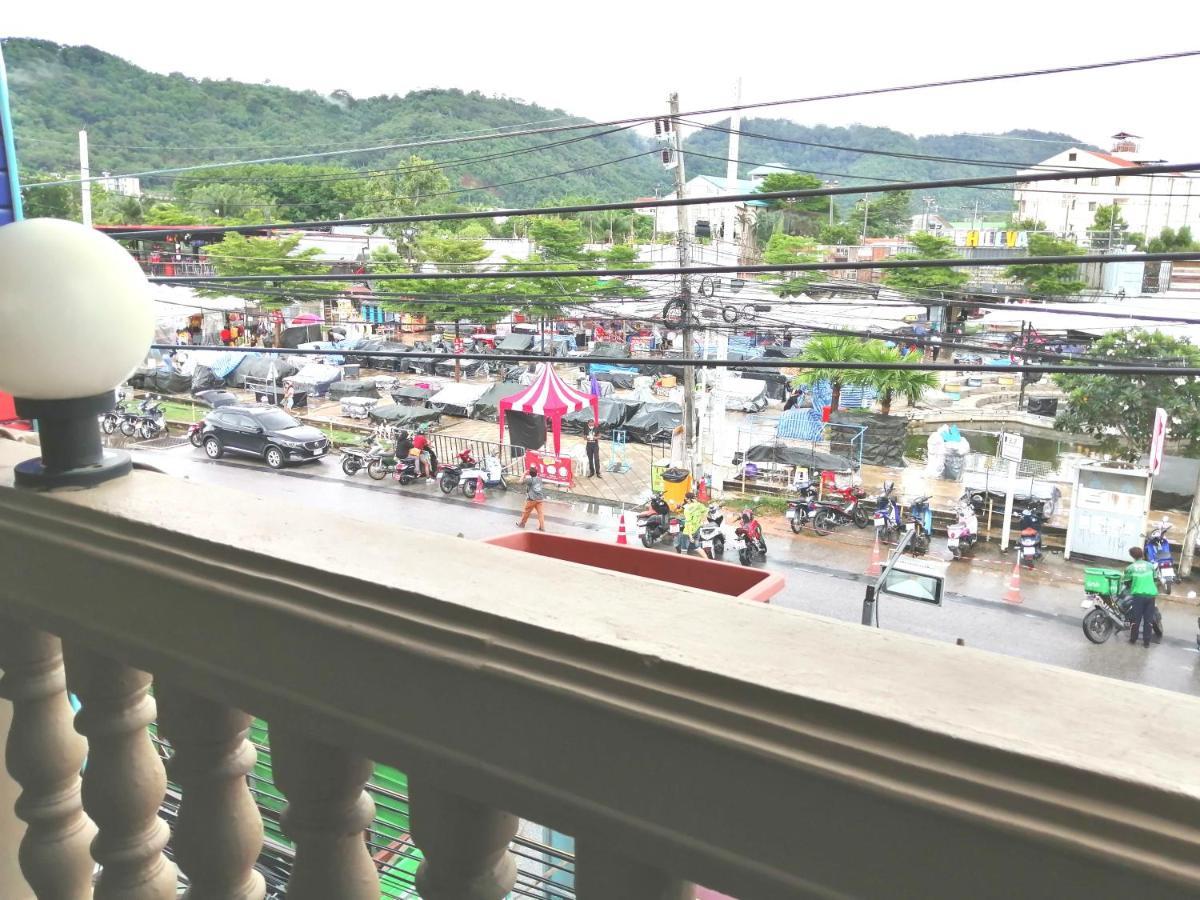 Mee Tang Nang Non Hotel Phuket Kültér fotó