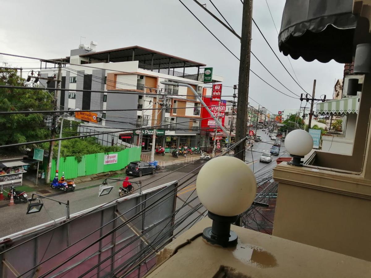 Mee Tang Nang Non Hotel Phuket Kültér fotó