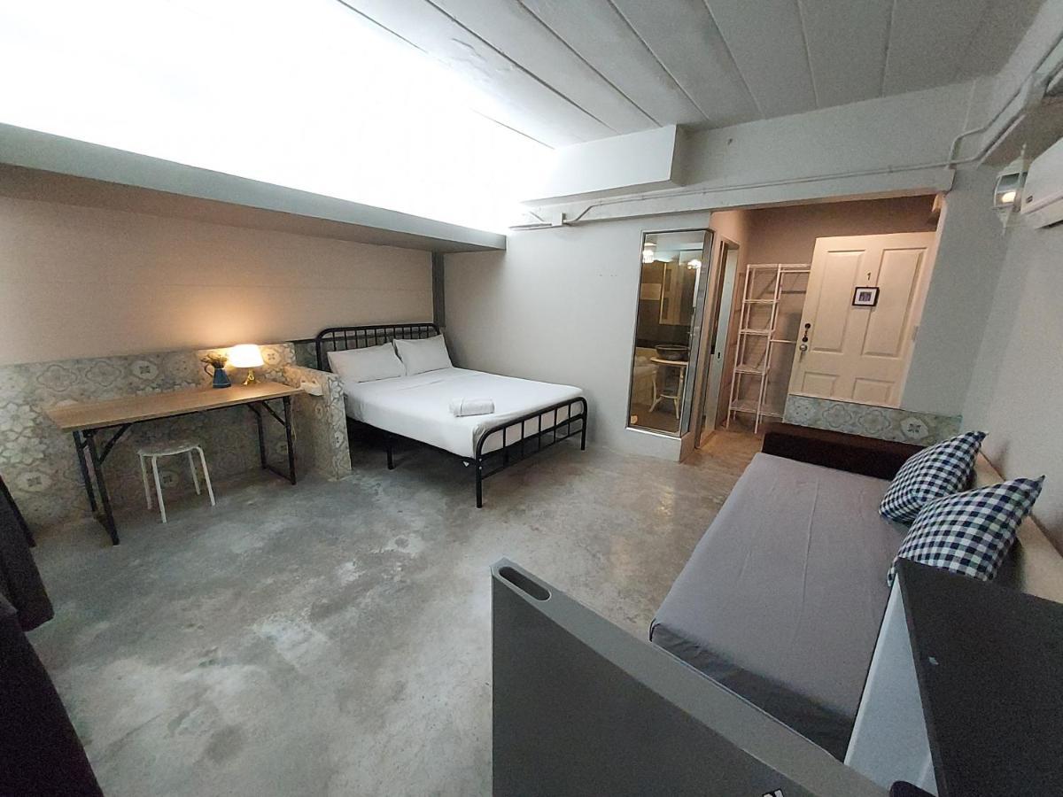 Mee Tang Nang Non Hotel Phuket Kültér fotó