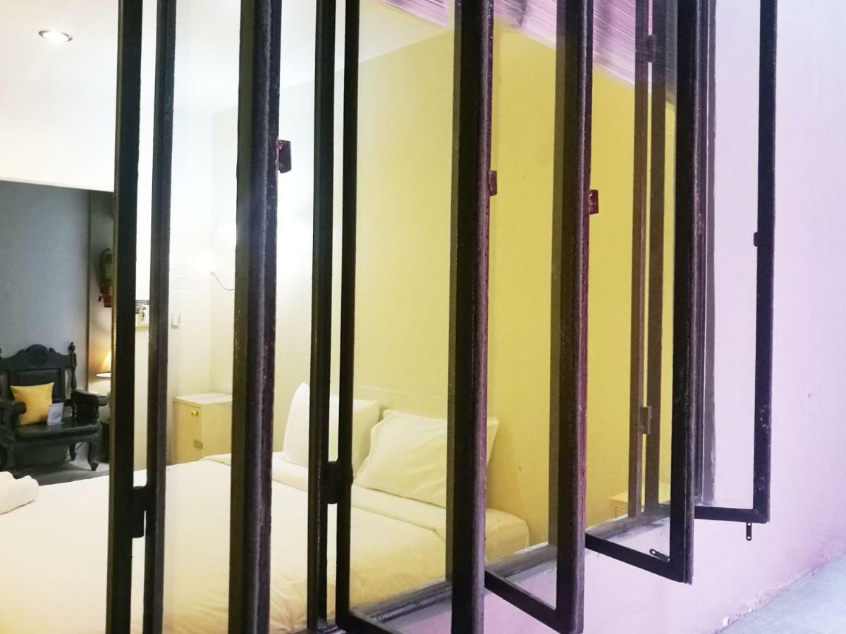 Mee Tang Nang Non Hotel Phuket Kültér fotó